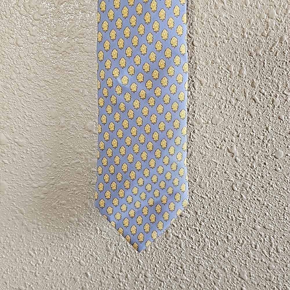 Vinyard Vines Ties - Picture 2 of 5